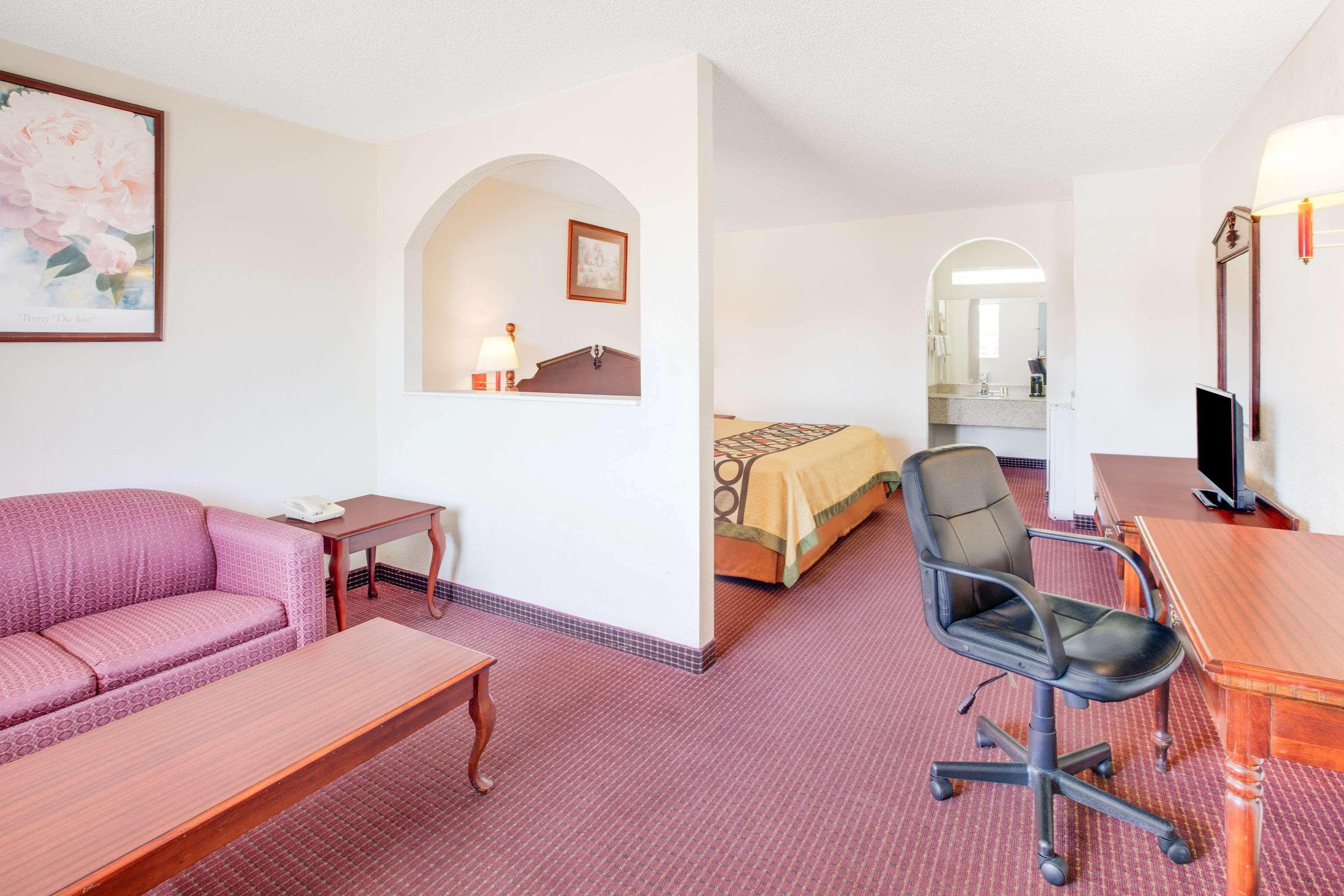 Super 8 By Wyndham Arkadelphia Caddo Valley Area Zewnętrze zdjęcie