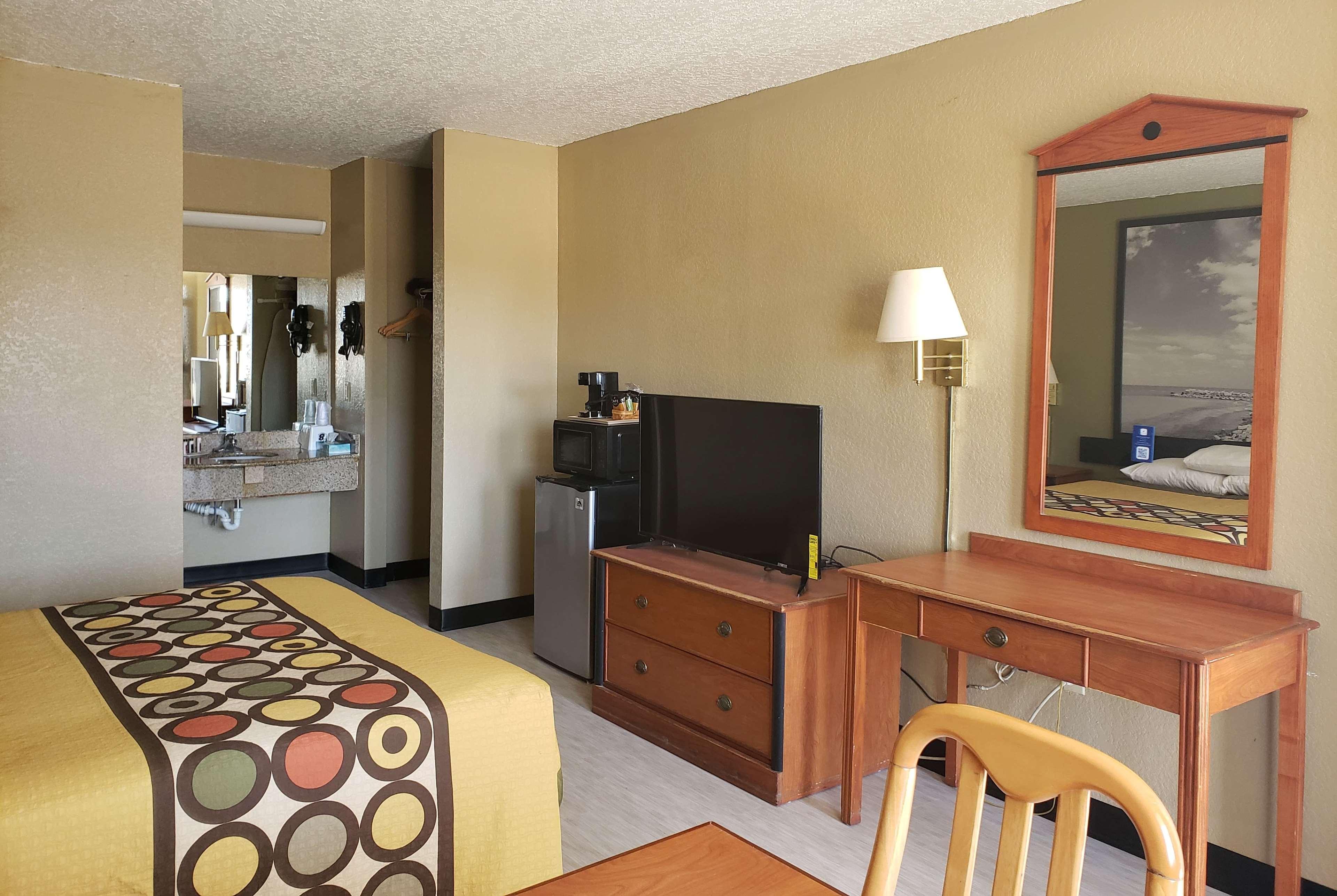 Super 8 By Wyndham Arkadelphia Caddo Valley Area Zewnętrze zdjęcie